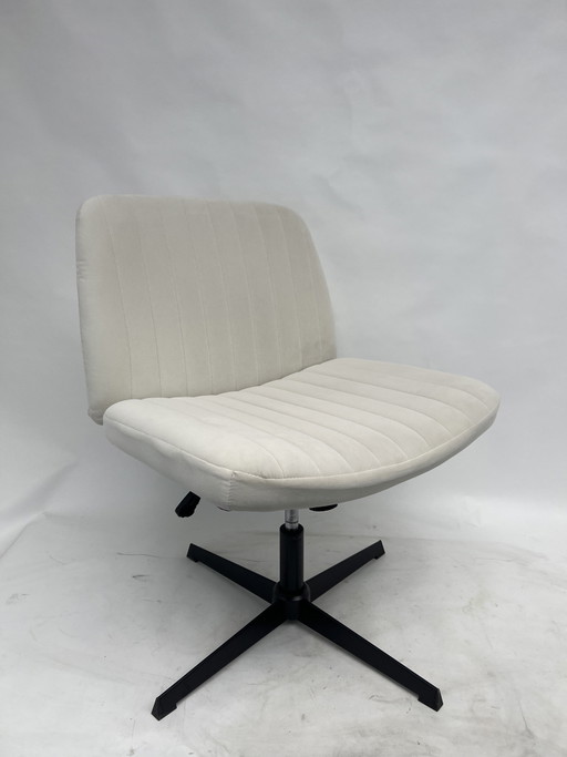 Sedia Buckitbow in velluto bianco