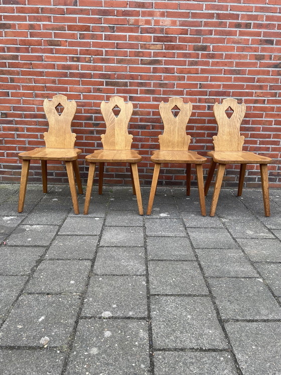 Image 1 of 4 Brutalistiche stoelen