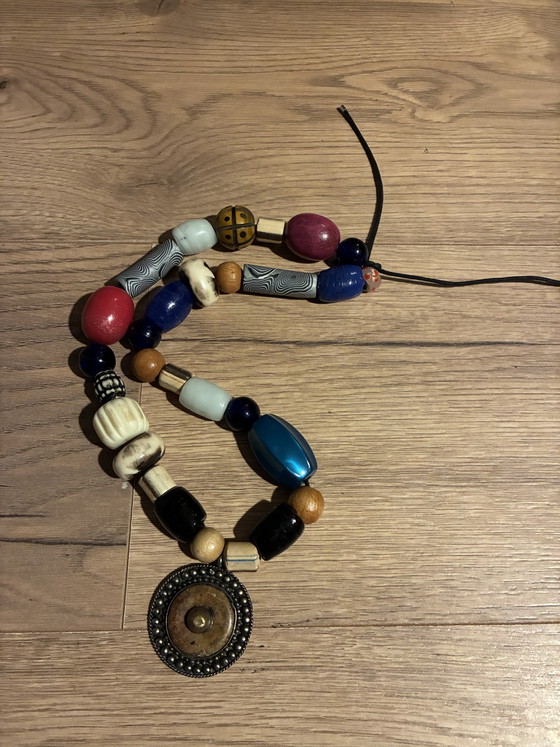 Image 1 of Neue Halskette aus alten Perlen und Ornamenten, 66 cm