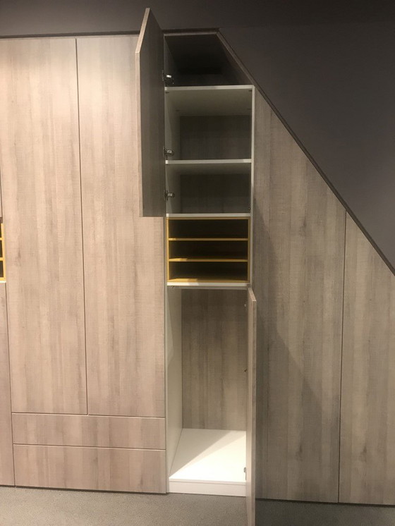 Image 1 of Noteborn Custom-Schaukelschrank