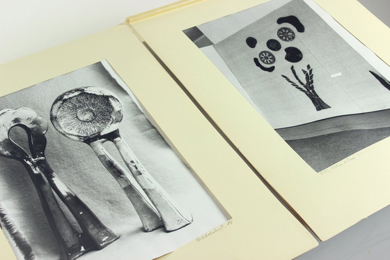 Image 1 of Set van 2 vintage foto's van keramisch kunstwerk door Ditta Abrahámová, Tsjecho-Slowakije 1980