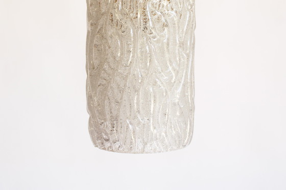 Image 1 of 1x Petite lampe suspendue en verre et laiton 'Riffle' de Kalmar