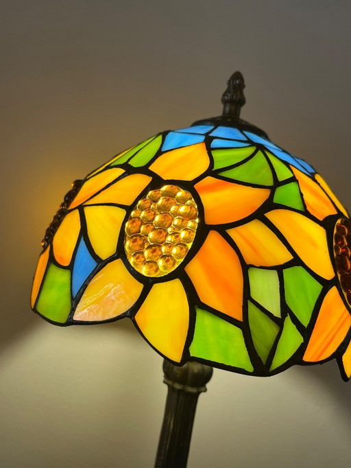 Stained glass sunflower table lamp 1920s style