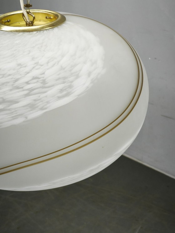 Lampada a Sospensione Italiana Vetro di Murano Ottone Globo Spirale Space Age Anni '70 – Lampadari, Brass (photo 7 of 11)
