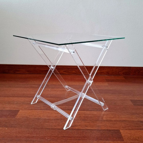Image 1 of Table d'appoint pliante vintage des années 1970, en plexiglas transparent avec plateau en verre.