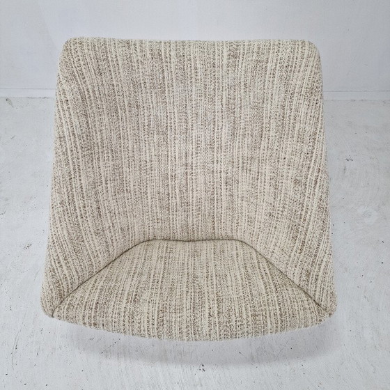 Image 1 of Vintage Oyster armchair with cross base by Pierre Paulin for Artifort, 1965