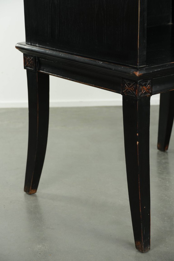 Charakteristischer und eleganter schwarzer Holzstuhl/Beistellstuhl aus dem 20. Jahrhundert im asiatischen (photo 13 of 14)