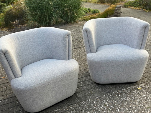2 belles chaises d'appoint de la collection actuelle de Prominent