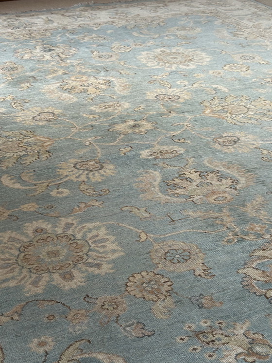 Image 1 of Alfombra Ziegler azul claro de 2,5 x 3 metros.