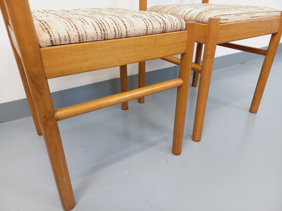 Image 1 of Paar vintage Baumann stoelen van hout en stof uit de jaren 70
