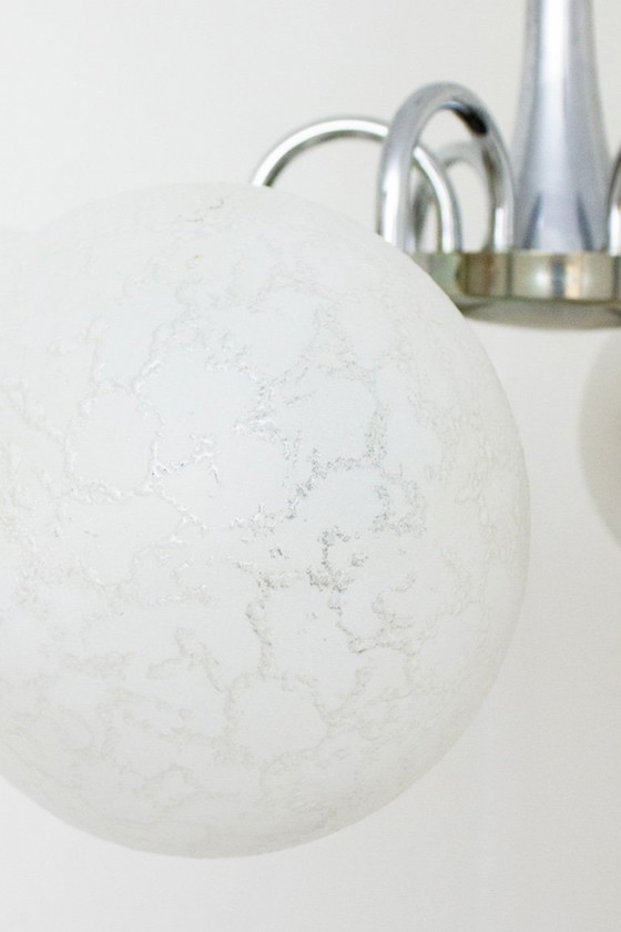 Image 1 of 6-kugeliger Richard Essig x Hustadt Bauhaus-Kronleuchter