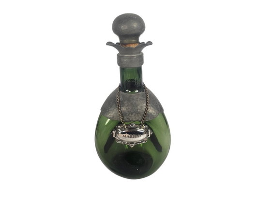 Image 1 of Niederländisches Design – Gero – Karaffe – Exilflasche – versilbertes Karaffenetikett – Dreieck mit Zinnbeschlägen – 30er Jahre