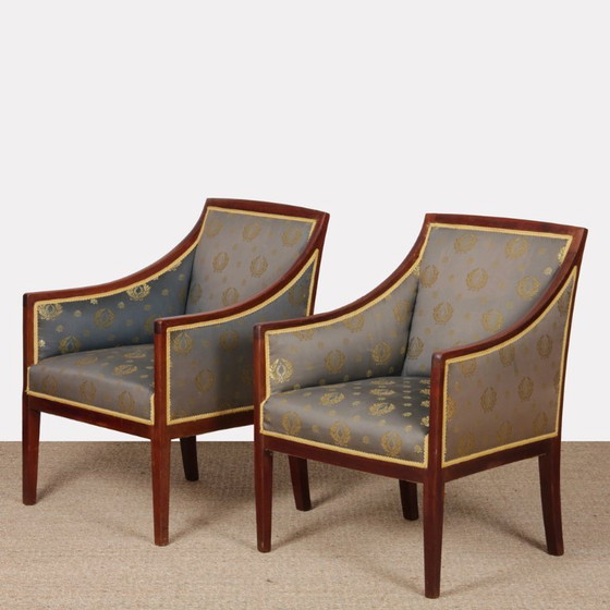 Image 1 of Een paar fauteuils in de stijl van Jean-Michel Frank uit de jaren 1930-1940.