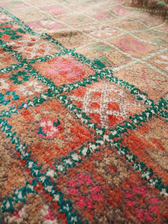 Image 1 of Seltener marokkanischer Zamour-Teppich „Violeta“ | Handgewebter Berberteppich | 264 × 190 cm