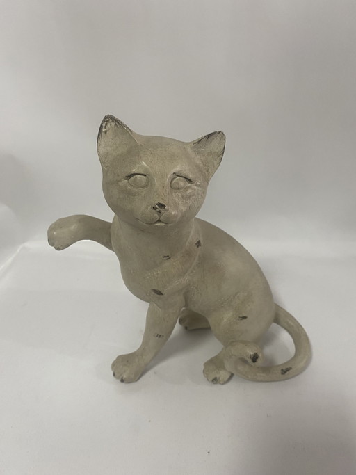 Encantadora figurita de gato de cerámica