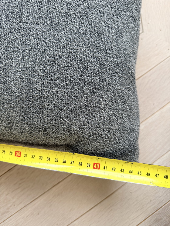 Image 1 of Hay, donkergrijs bouclé kussen