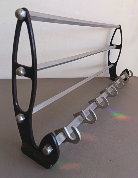 Appendiabiti e porta cappelli da parete in stile Bauhaus di metà secolo – Art Deco, Aluminium (photo 16 of 24)