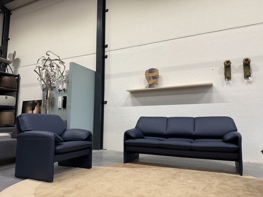 Leolux Bora Beta Seating Corner 3 & 2.5 Seater + Armchair Ceras Blue Leather