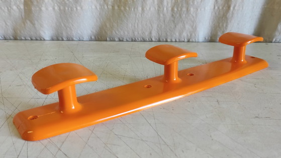 Image 1 of Porte manteaux en plastique orange par Syla - 70's