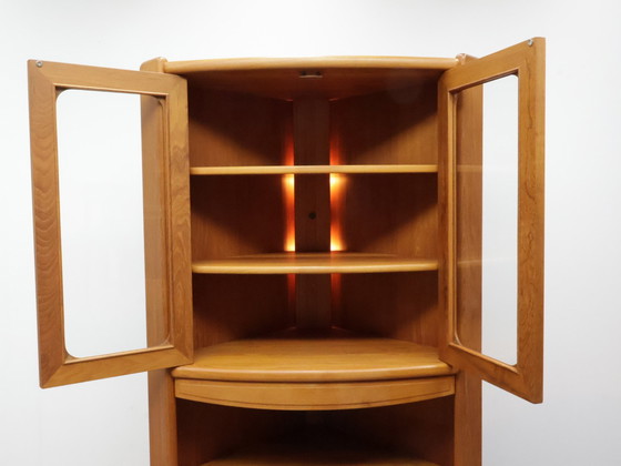 Image 1 of Dyrlund Denmark Vintage hoekkast met verlichting 