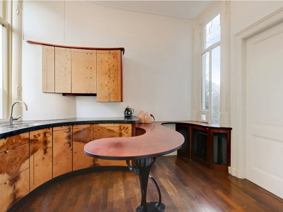 Unieke Custom Jugendstil Designkeuken (1996) – Organisch Fineer met Bar & Radiatorombouw – Merk onbekend (photo 3 of 8)