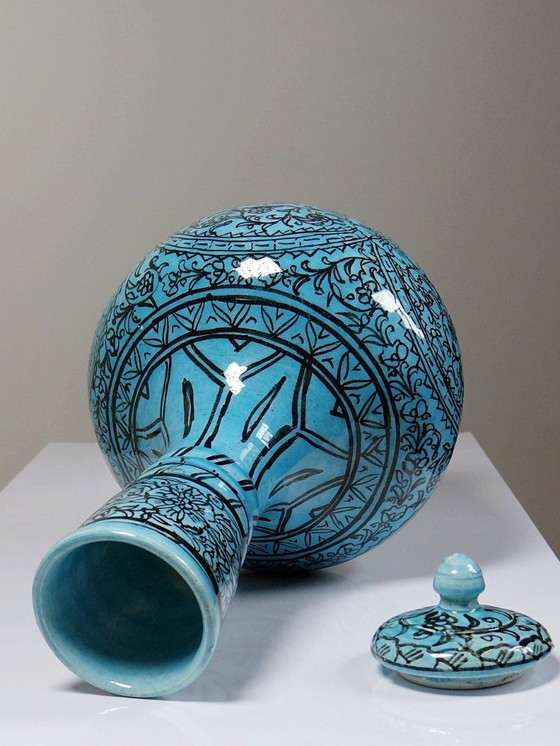 Image 1 of Vase couvert ou jarre Persane poterie glacée Iznik turquoise peinte vintage