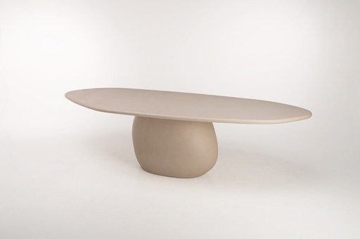 Table à manger contemporaine en plâtre « Pièce Unique »