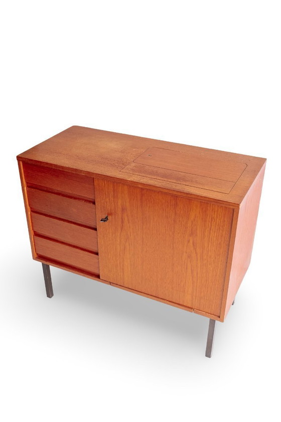 Image 1 of Credenza vintage con cassetti e anta