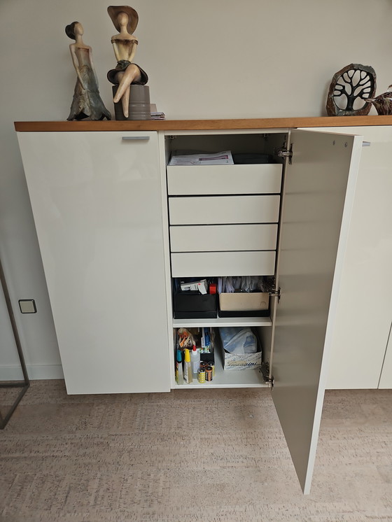 Image 1 of High-gloss wall cabinet from Interstar