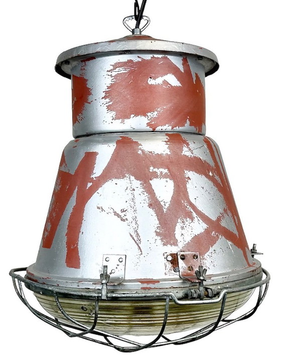 Image 1 of Suspension industrielle en forme de cage avec abat-jour en verre, de Mesko, années 1970