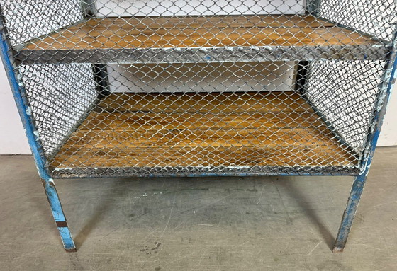 Image 1 of Estantería industrial verde, década de 1960