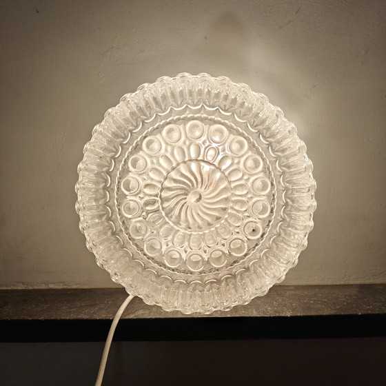 Image 1 of Vintage plafondlamp uit de jaren 70 van geperst glas | Wandlamp van getextureerd glas | Mid-century modern