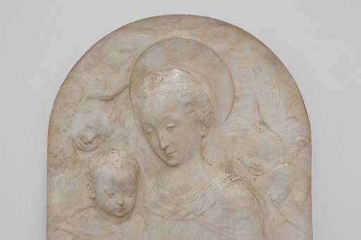 Bas-reliëf in stucwerk van Madonna met kind door Antonio Rossellino, Italië ca. 1880