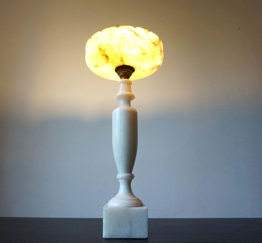 Französische Tischlampe aus Louis XVI-Marmor