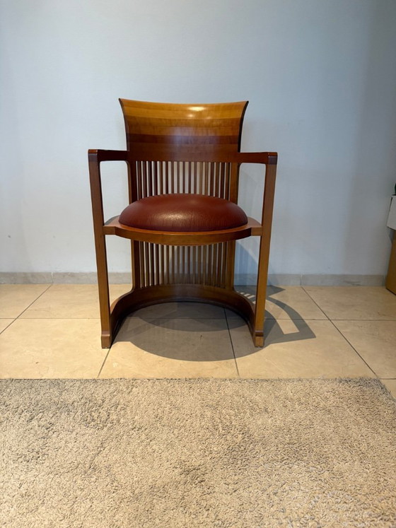 Image 1 of Silla barril naar ontwerp van F. L . Wright