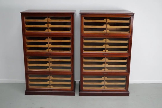 Image 1 of Armario de mercería inglés con puertas de cristal, circa 1920/1930