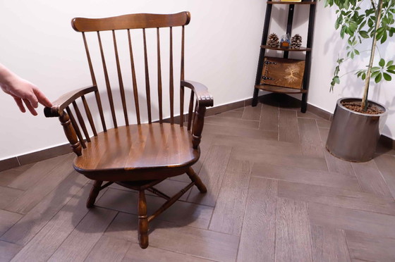 Image 1 of Juego de dos sillones de madera con mecanismo de retorno automático