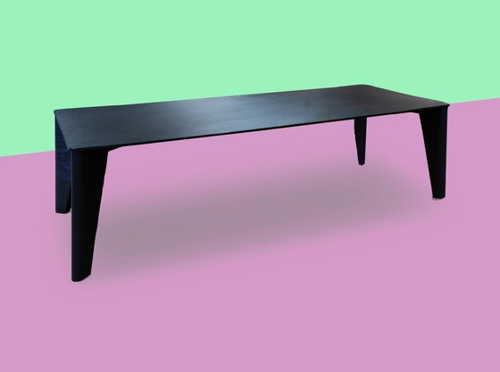 Image 1 of Mesa de piel de elefante de dirk van der Kooij