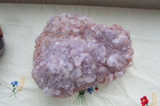 Grande geode del Madagascar, ametista 8,5 kg