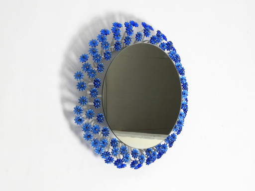 Très rare beau miroir mural Mid Century Modern Zierform avec fleurs bleues éclairé par Schöninger