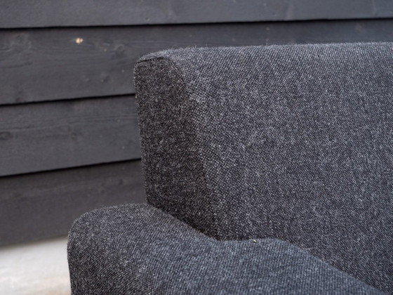 Image 1 of Havee Cloak Stone | Divano di design da 2,5 posti | Lana antracite