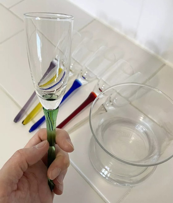 Image 1 of Service neuf Vintage de 6 flûtes à champagne en verre 