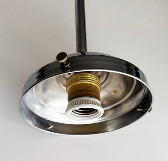 Lampada a sospensione sferica vintage in stile Bauhaus, in vetro opalino e cromo. – Lampade a sospensione (photo 6 of 6)