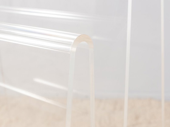 Einzigartiger Acryl-Kleiderständer, Plexiglas, Transparent (Foto 5 von 5)