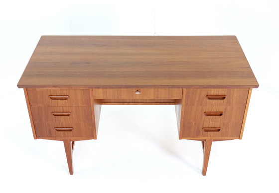 Image 1 of Bureau danois Vintage 'Stae'