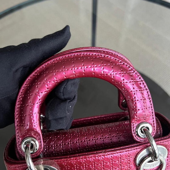 Image 1 of DIOR LADY MINI - Kalbsleder, Mikro-Cannage, Metallic-Rosa, Silberne Beschläge, Verstellbarer Riemen