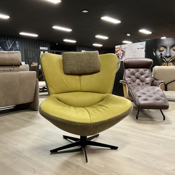 Image 1 of Koinor Icluu swivel armchair