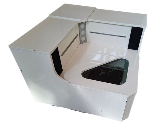 Image 1 of Design hoekkast met geïntegreerd draaiplateau – een uniek vintage exemplaar.