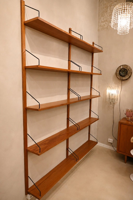 Vintage Modular Danish Wall System - Royal - Poul Cadovius