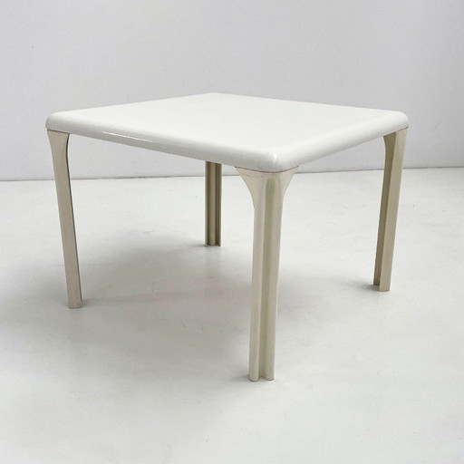 Witte Stadio eettafel van Vico Magistretti voor Artemide, jaren 70. – Plastic